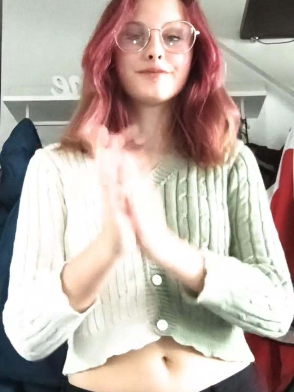Von Style bis Persönlichkeit 🌟 Diese Kompilation zeigt, wie vielseitig die Deutsche Kartoffel wirklich ist. Man spürt, dass jedes Video etwas anderes zu bieten hat. Genau diese Vielfalt macht sie so spannend.@no_name✝️   #DeutscheKartoffel #Compilation #Mix #cutesocialmediagirls #FYP