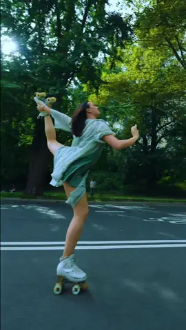 The Summer I Almost Ate Sh*z😖 Every single time l skate on roads like these I am always thinking about if I am going to fall or not and how terrible the floor burns will hurt if I do 🫥 #rollerskating #centralpark #august #nature #taylorswift 