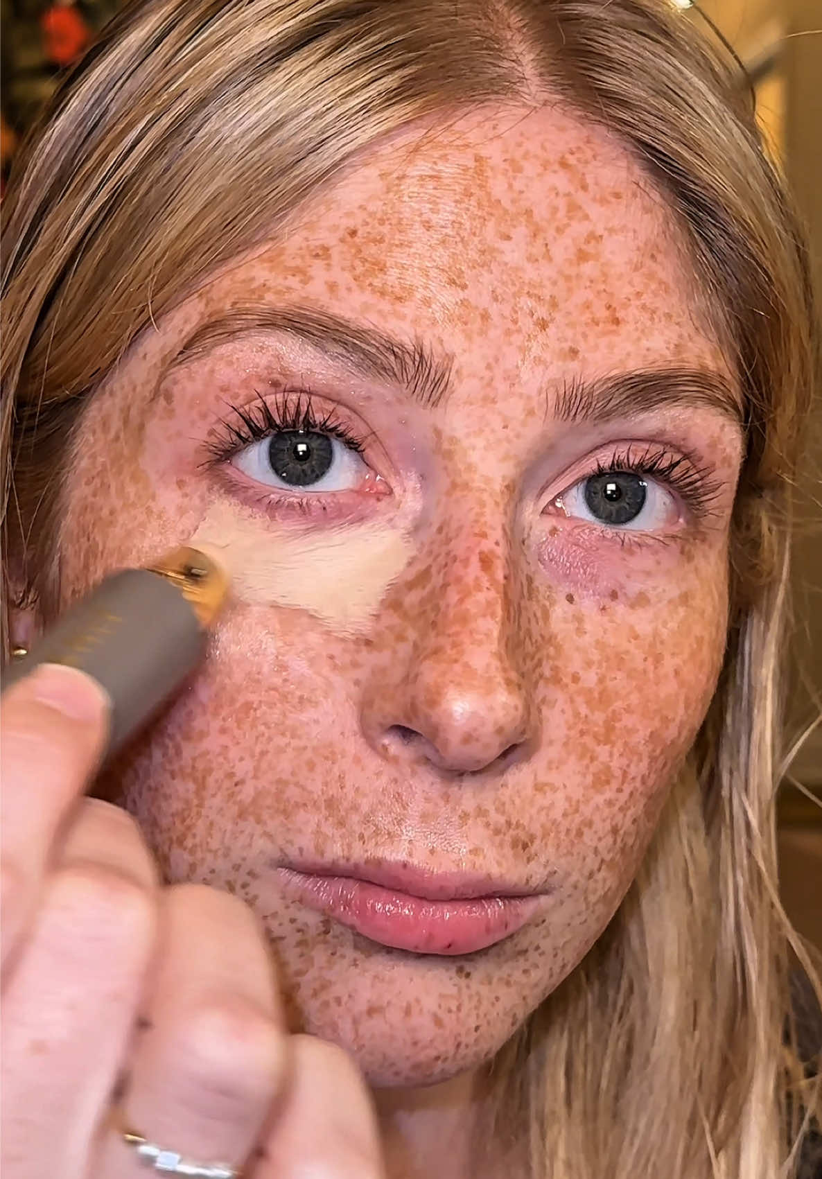 I think I've just found my new favorite product #makeup #beauty #freckles #concealer 