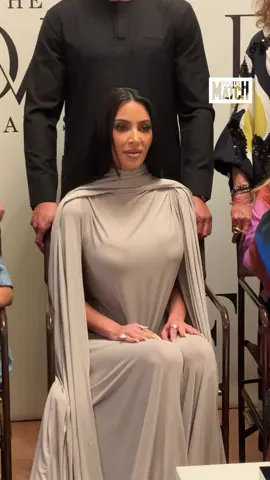 #kimkardashian #kardashians #dvf #venice #onregardequoi 