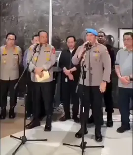 [Breaking News] -- 7 anggota polisi Dalam Insiden ojol di Gedung DPR RI Jakarta kini sudah diamankan.  Divisi Propam Polri menindaklanjuti kejadian tersebut. Pelaku telah diamankan dan proses hukum dijamin transparan. #FananyRN 