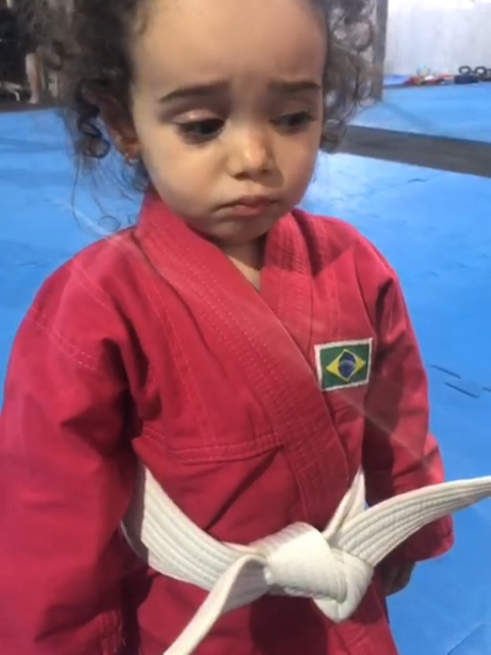 Ajuda a mamãe @Beatriz chegar nos 10K 🥲 pra Tetê ganhar seu grau ❤️🥋 Oss #bjj #faixabranca #asagadofaixabranca #bjj #oss 