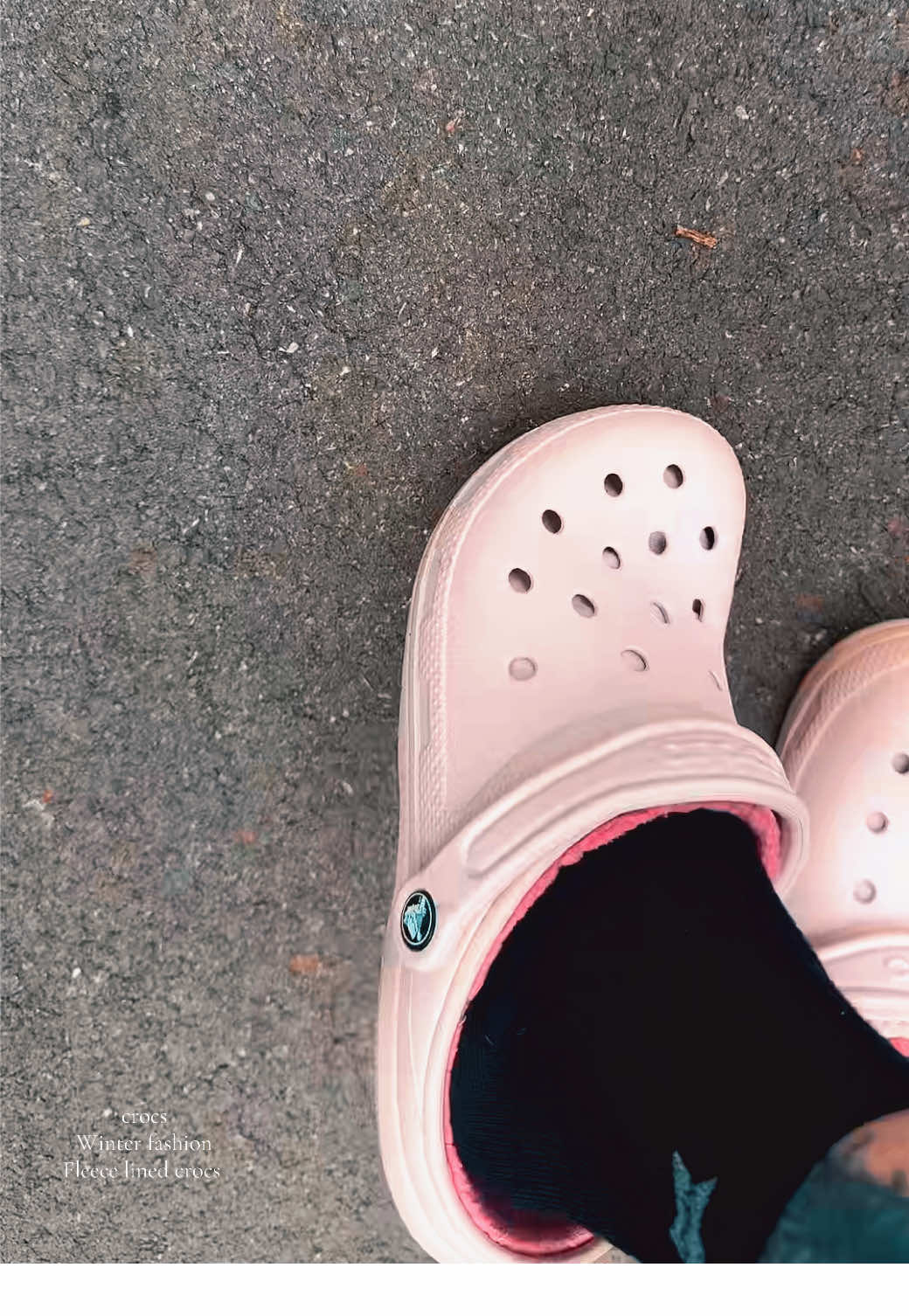 Slide into the fleece-lined Crocs and strut warm all winter long 🔥👟 #crocs 