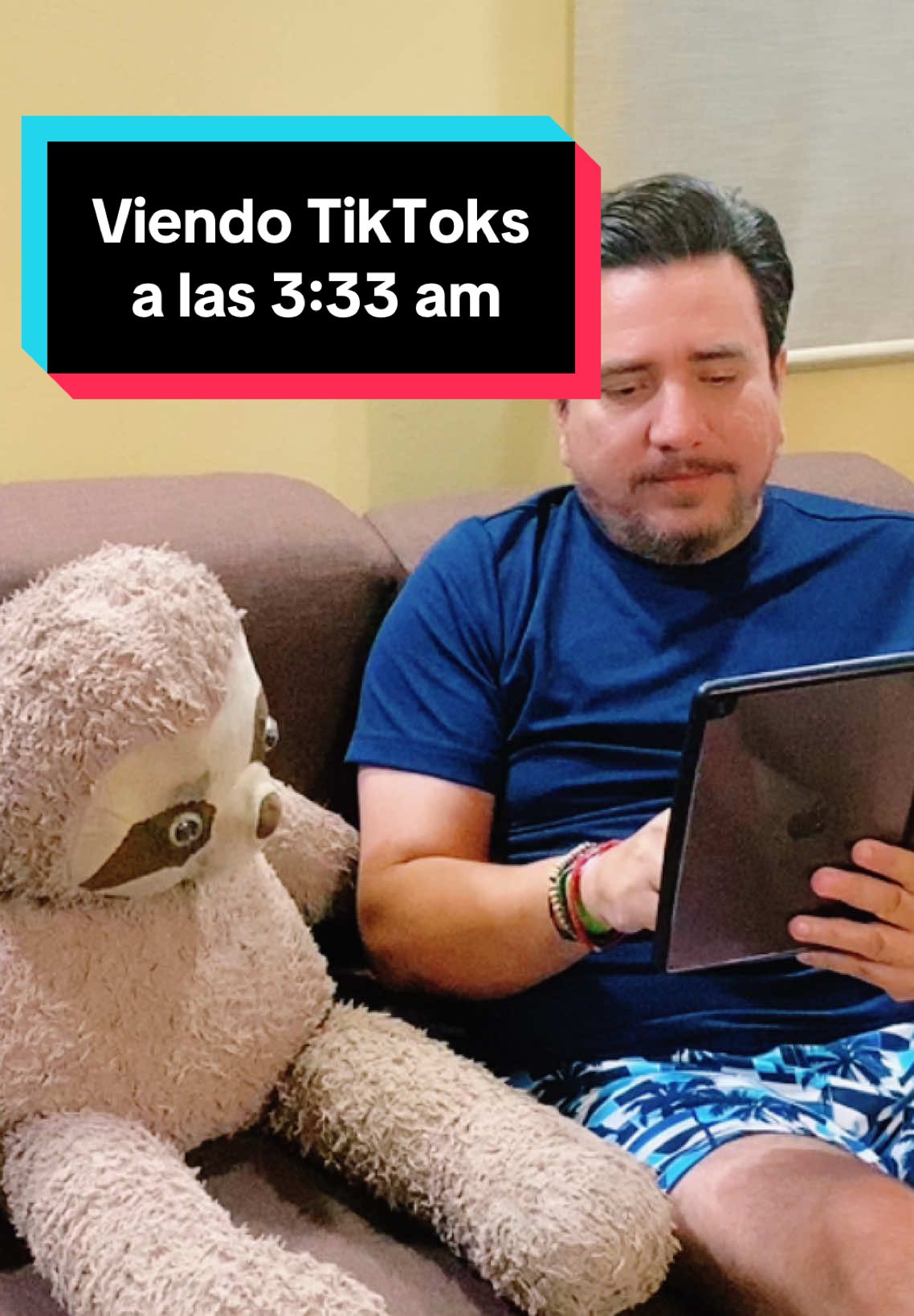 Viendo TikToks en la madrugada #comedia #comedy #xyzabc 