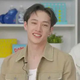 HIS SMILE IS SO CUTE STOPPP #bangchan #straykids #xzyabc #fyp #viral 