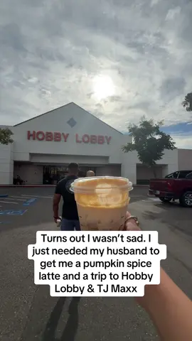 Women really are simple creatures… Most things can be cured with coffee and retail therapy 😌 #fall #tjmaxx #hobbylobby #pumpkinspicelatte 