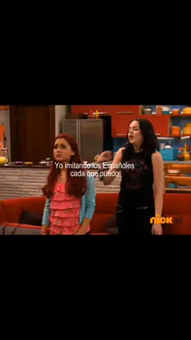 sin ofender pero me da mucha risa su manera de hablar 😭 // perdón por la mala calidad no se q paso #españoles💜 #jedewest #victorious #humor #nickelodeon @TikTok 