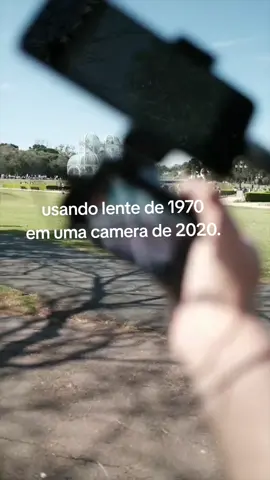 lente vintage em uma camera moderna