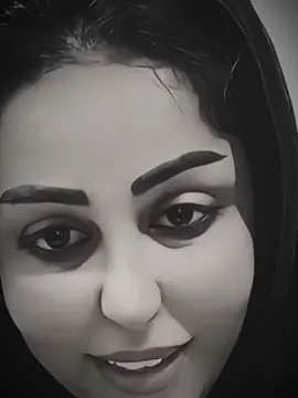 زينب بنت الديوانية تبجي لان الكل عافوها من جانت مسجونة ومحد وكف وياها وحيدة بقت😔