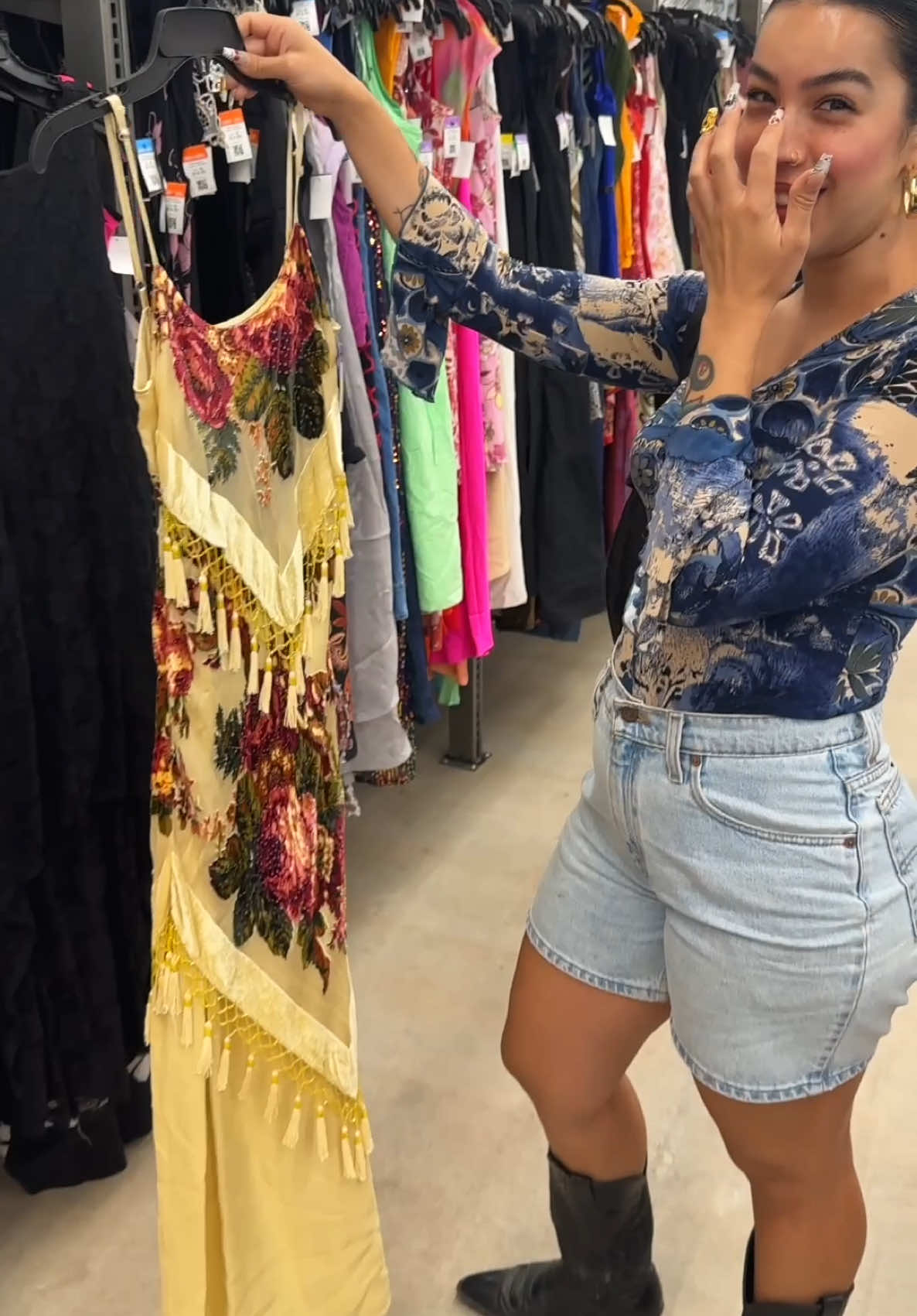 literally still drooling over the dress Evelyn found!! I ended up thrifting two gorgeous gorgeous dresses which you’ll have to wait to see hehe the store is now open at 2666 Harbor Blvd, Costa Mesa ❤️ #thrifting #goodwill #y2k #thrifthaul @Oddcatt 