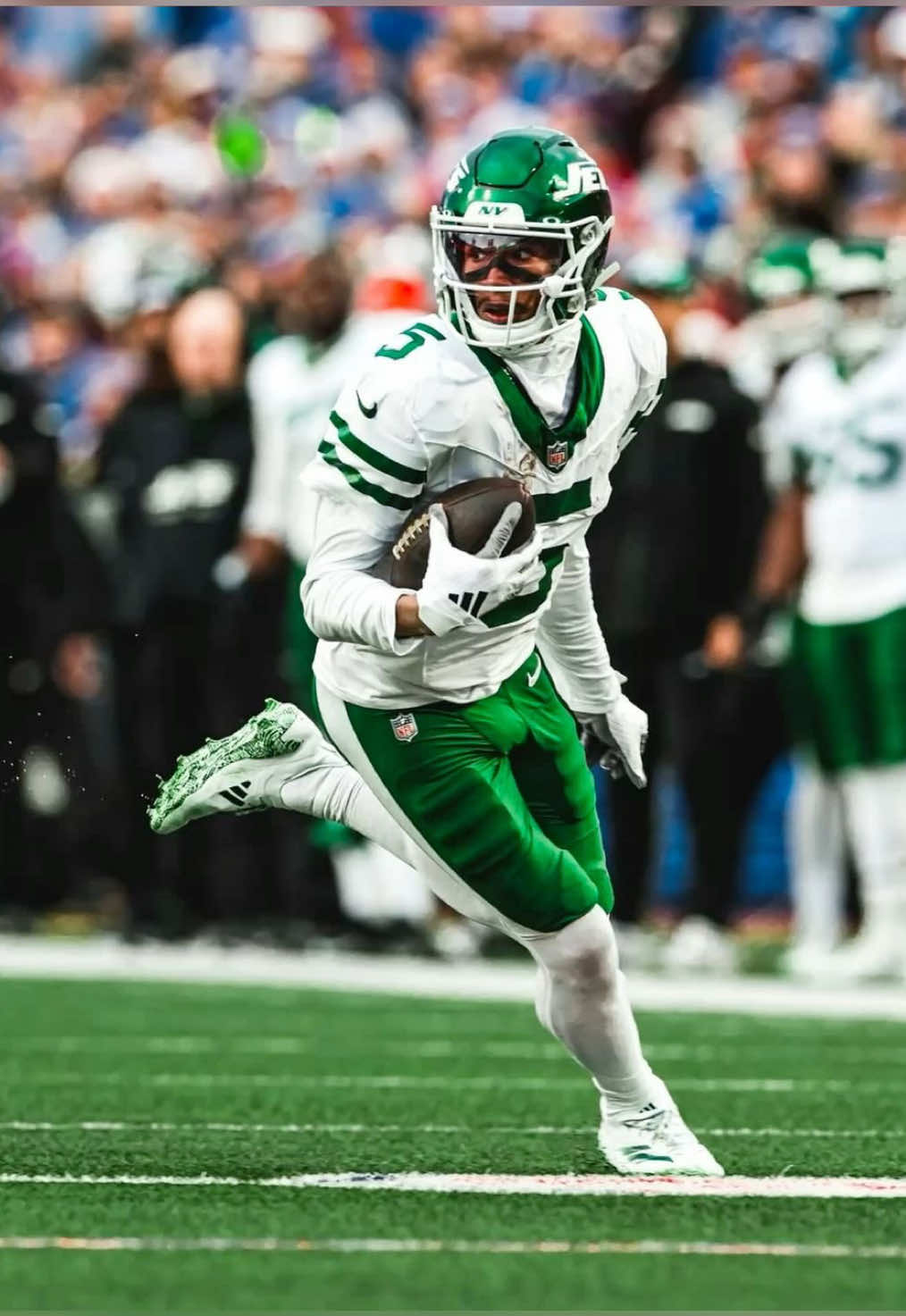 He kinda Flow. #fyp #nfl #viral #football #NFLKickoff 