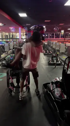 Who Knew You Could Still Go-Kart Race While Being Paralyzed ❓ #gunshotsurvivor #wheelchair #paralyzed #spinalcordinjury #badbitchrolling 