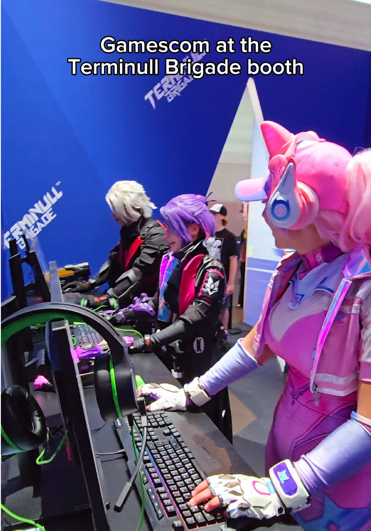 Thank you @Terminull Brigade and @gamescom for having us! I loved cosplaying Blade and meeting SO many of you lovely individuals (thank you for saying hello!!) 💜💖 It was a lot of work to make these cosplays, but we did it!!  Aurora: @Halcybella  Heynckes: @Andrew McLean  You can play Terminal Brigade for free now on PC! . #terminullbrigade #gamescom #gamescom2025 #Cosplay #cosplayer 