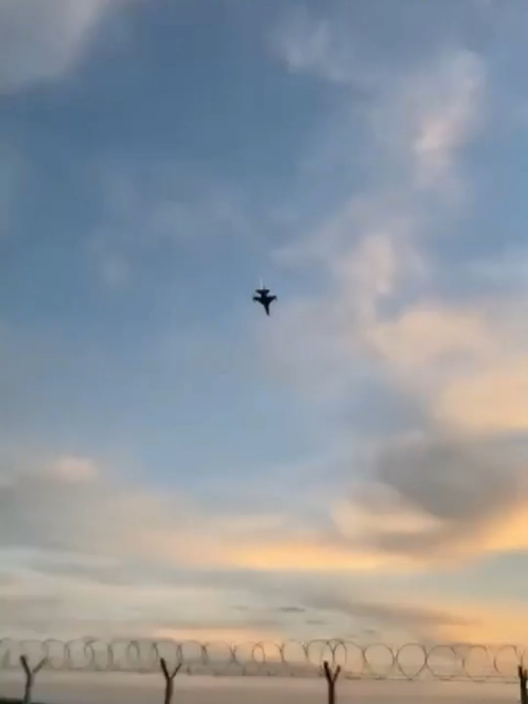 Polish F-16 crashes during airshow rehearsal #ARYNews