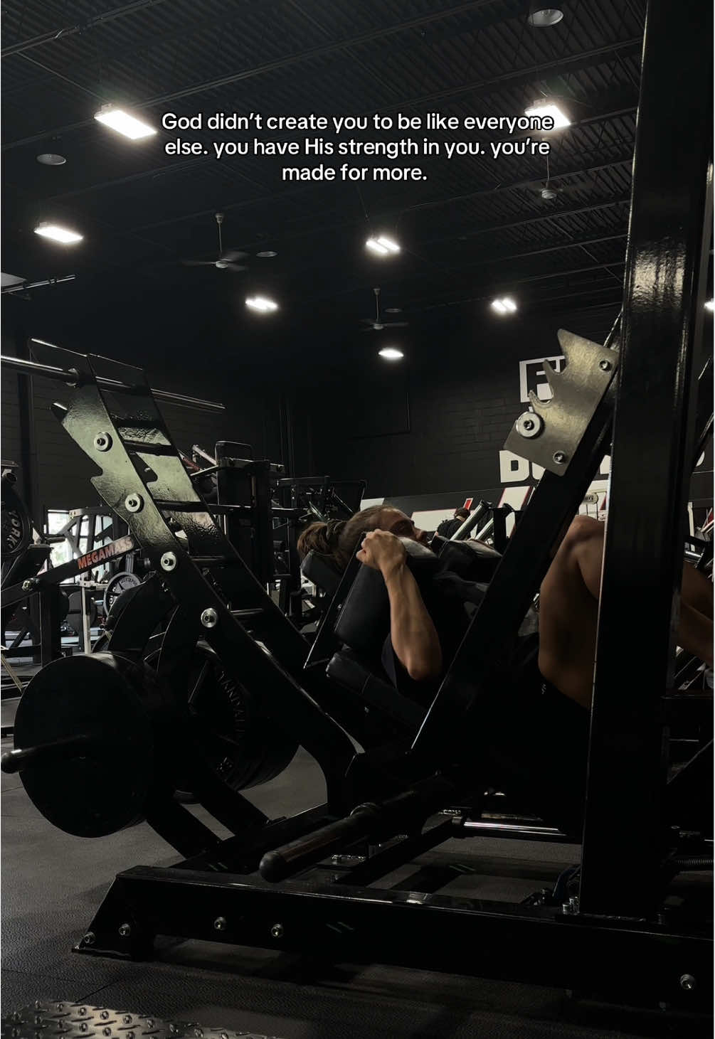 you are stronger than you could even dream to be. the Lord’s strength lives in you. you just have to aknowledge that and use it #gymmotivation #Godisgood #bodybuilding #bodybuilder #GymTok 