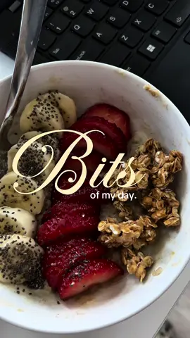 bits ☕️🪭🎀… its almost the weekend #minivlog #aesthetic #dayinmylife #girlytok #collegelife 