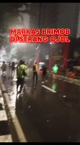 MARKAS BRIMOB DISERANG OJOL#ojol #brimob #demo #demodpr #fyp 