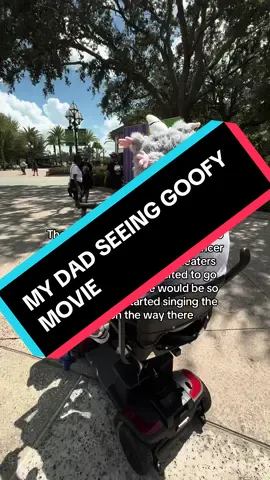 This D23 event came exactly at the time that my sweet dad needed it most. I haven’t seen him this happy in a very very long time. Thank you thank you #destinationd23 #agoofymovie #d23 #foryou #distok 
