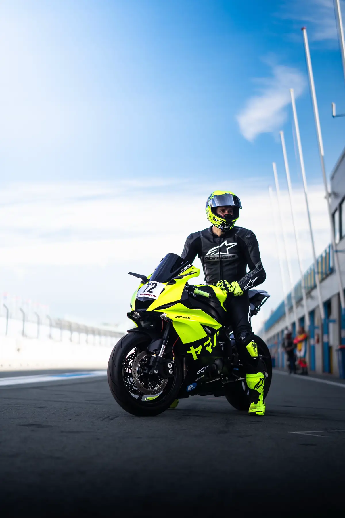 The Flying Dutchman✌🏻 I am lucky enough to say that I’ve been riding my Yamaha R9 already. The Yamaha R6 rebuild is going to be sick😎 #yamaha #motorcycle #yamahar6 #foryoupage #fyp 