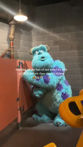 This was my favorite movie as a little girl so knowing their closing it early next year is so sad 😭😭😭 I will cry on my last ride 💔 #dca #disneyland #californiaadventure #monstersinc #disney 