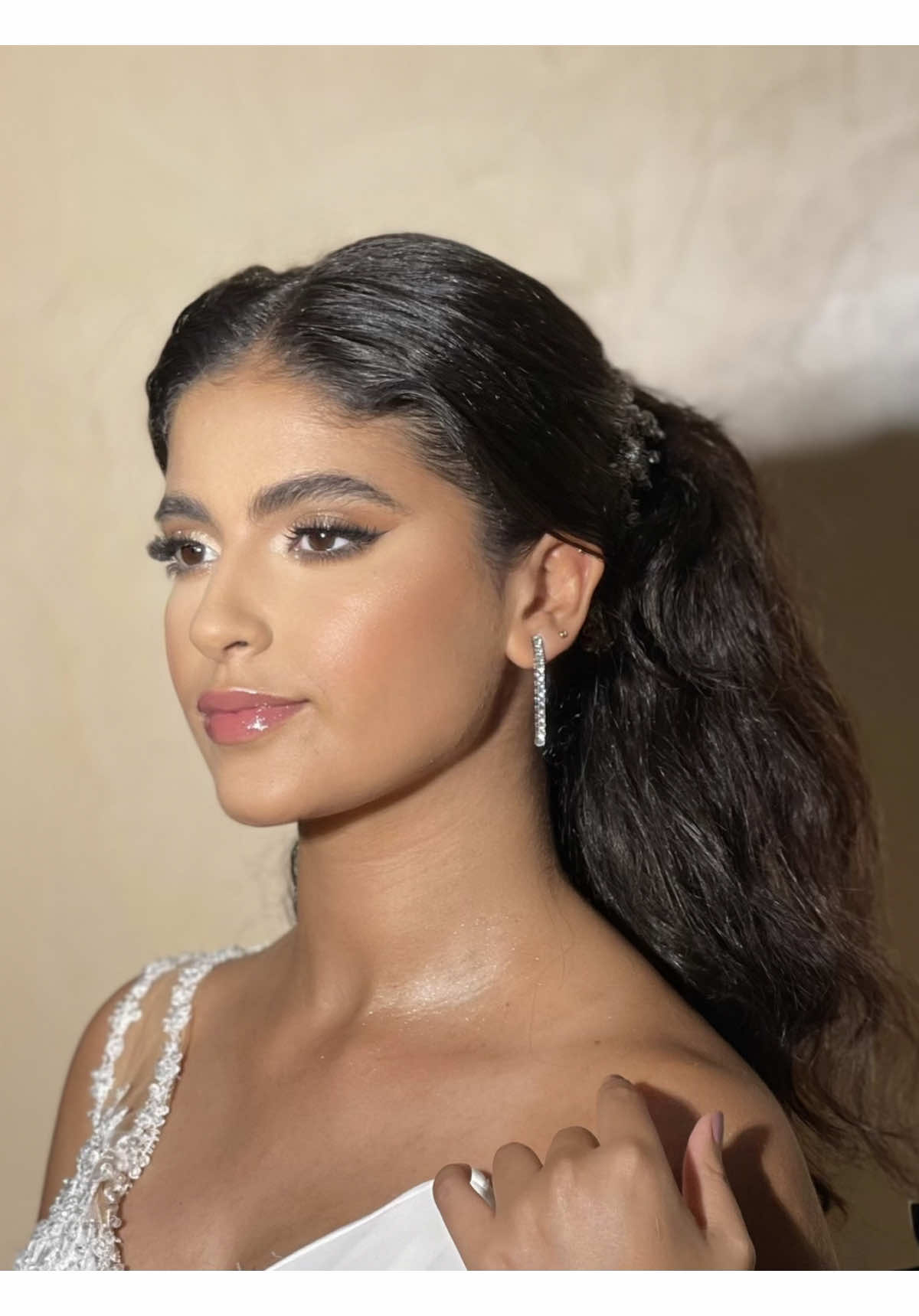 Quand la simplicité devient glamour ✨ #foryou #fyp #viral #trending #TikTokFashion #beauty #makeuplook #glamlook #softglam #makeupartist #makeuptutorial #glam #makeupartist #makeupartistcasablanca #makeupartistcheck #makeupartistworldwide  @Selma___Sm1 