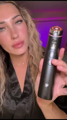 ✨Been using this device by medicube & some of their products for well over a year now! 😍🫶🏼🤩 @medicube global @medicube US Store  #medicube #boosterpro #kyliejennerdevice #medicubedevice #glassskin 
