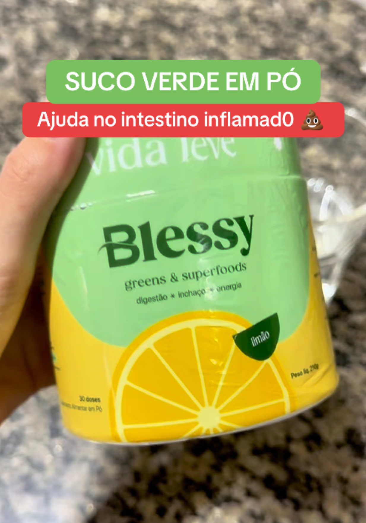 Estou há 7 dias usando o Blessy e a diferença no meu intestino já é nítida, além disso, ele ajuda a desinchar, na digestão, níveis de energia. É como se fosse um suquinho verde em pó, com nutrientes super concentrados 🤌🏻💚 Você pode comprar no link acima 👆🏻 ou no site com o meu cupom oficial NUTRIANDRESSA  #blessy #greens #sucoverde #tiktokshop #fy 