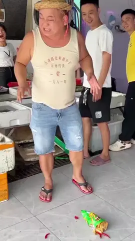 Funny prank🤣🤣 #funnyprank #funnyreels #viralreels #foryou #usaaudience 