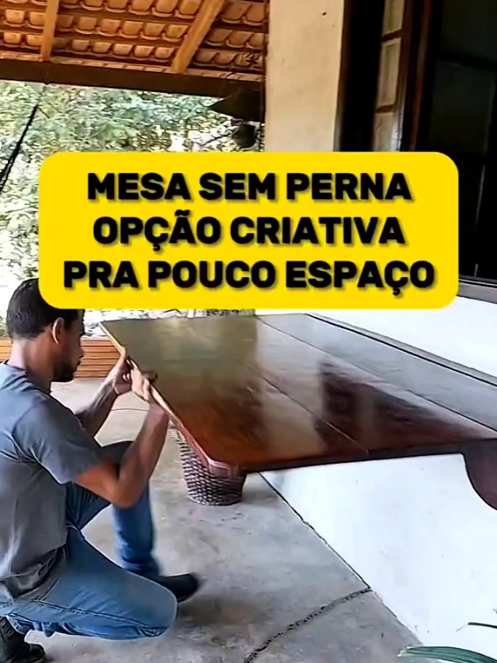 Opção criativa de mesa sem pernas pra quem tem pouco espaço. 👉🏼Projeto com medidas pra fazer com pínus. #facavocemesmo #dicas #moveis   #madeira #marceneiro 