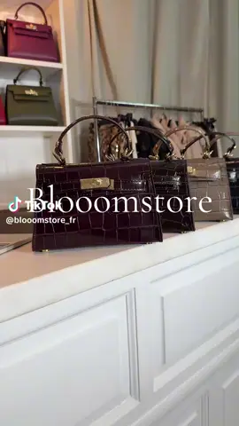 Ces sacs sont disponibles sur TikTok Shop et d'autres sacs sont aussi disponibles, @Blooomstore  sont tout les soirs en live du mardi au dimanche sur tiktok. Ne pas oublier de s'abonner au compte Instagram Blooomstore  #sacencuir #sac 