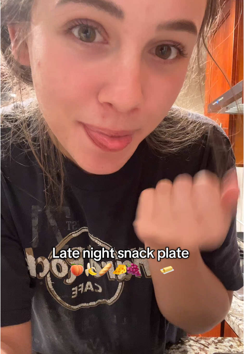 Made this last night 🍃 🌙  #fyp #fypシ #snackplate #food #foodi #foodtiktok #eating #snack #latenightsnack #snacks #yummy #Vlog #dailyvlog #vlogs 