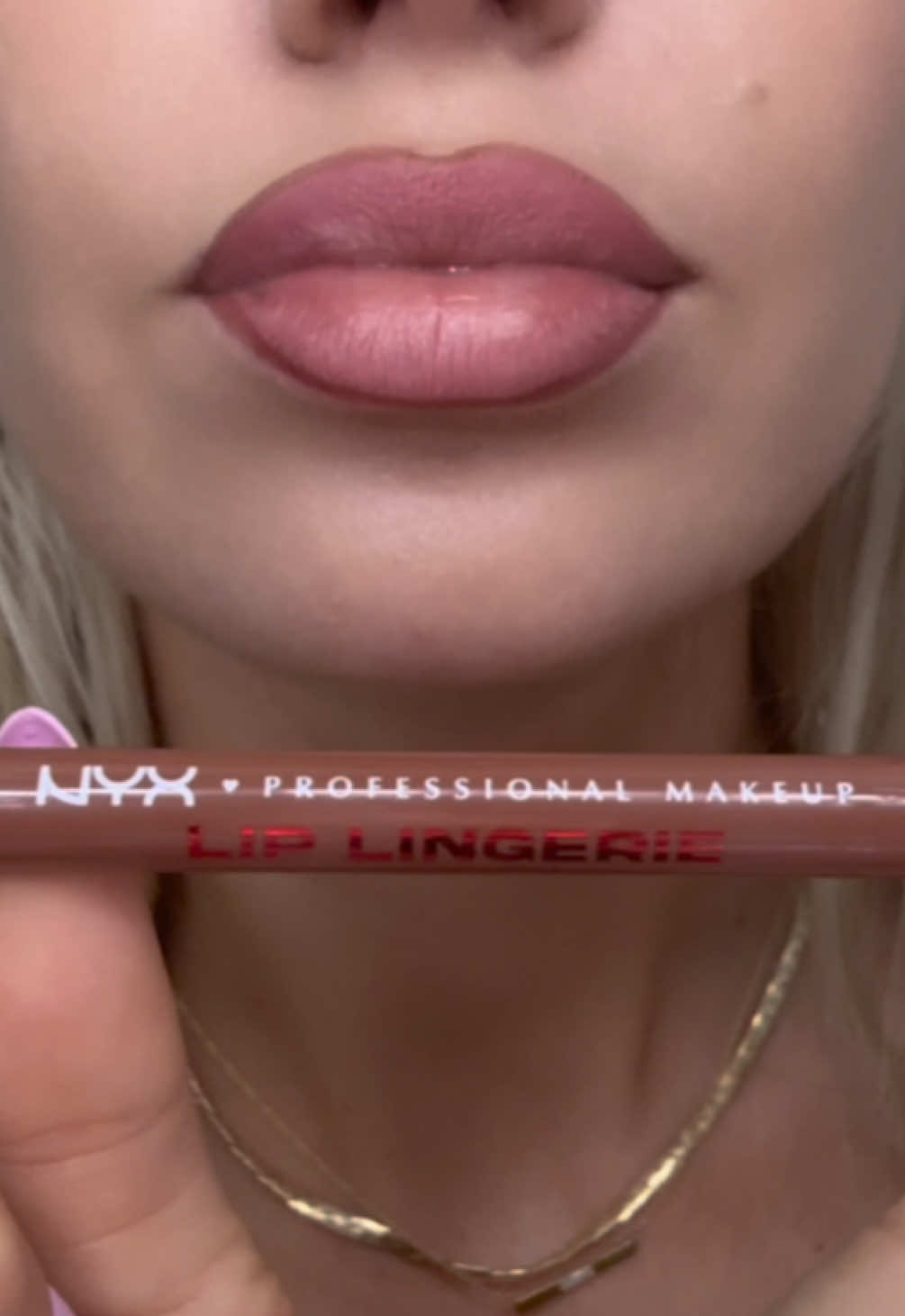 @NYX Professional Makeup new lip lingerie is perfectionnnn! Color is “naughty nude” 💋  #makeup #beauty #lip #liner #lipstain #nyx #nyxcosmetics #liplingerie 