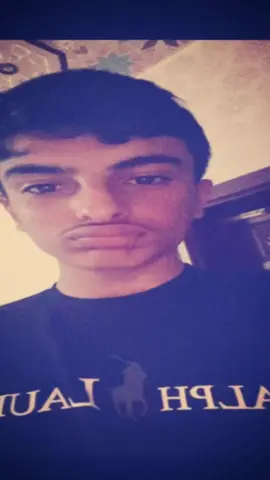 يلبيه
