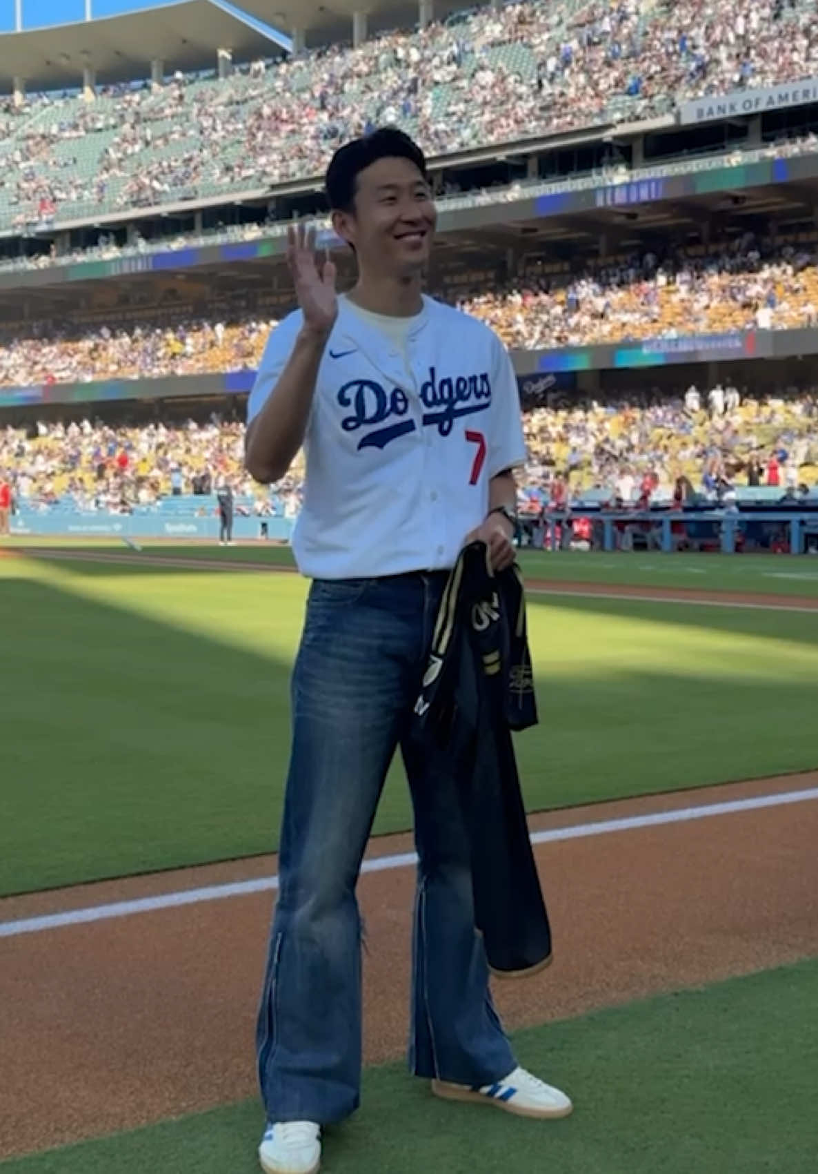 LA Crossover ⚽️ x ⚾️ #lafc #dodgers #MLS #MLB #sonheungmin 