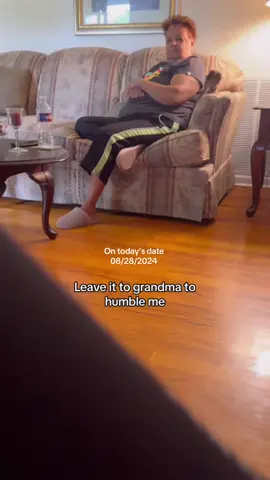 “ you’re not the queen of England!” 👵🏽 #fyp #queenofengland  #viral #grandma #funny 