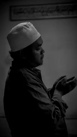 Aslina gheliek upload video macam ini saya, kayak bukn saya gitu.. tapi video macam ini emang paling cocok diupload di tiktok.. bhuh lah.. keng cek tadek lakona rua bekna yeh sampe ngedit ria kek @benmuharrom ??...