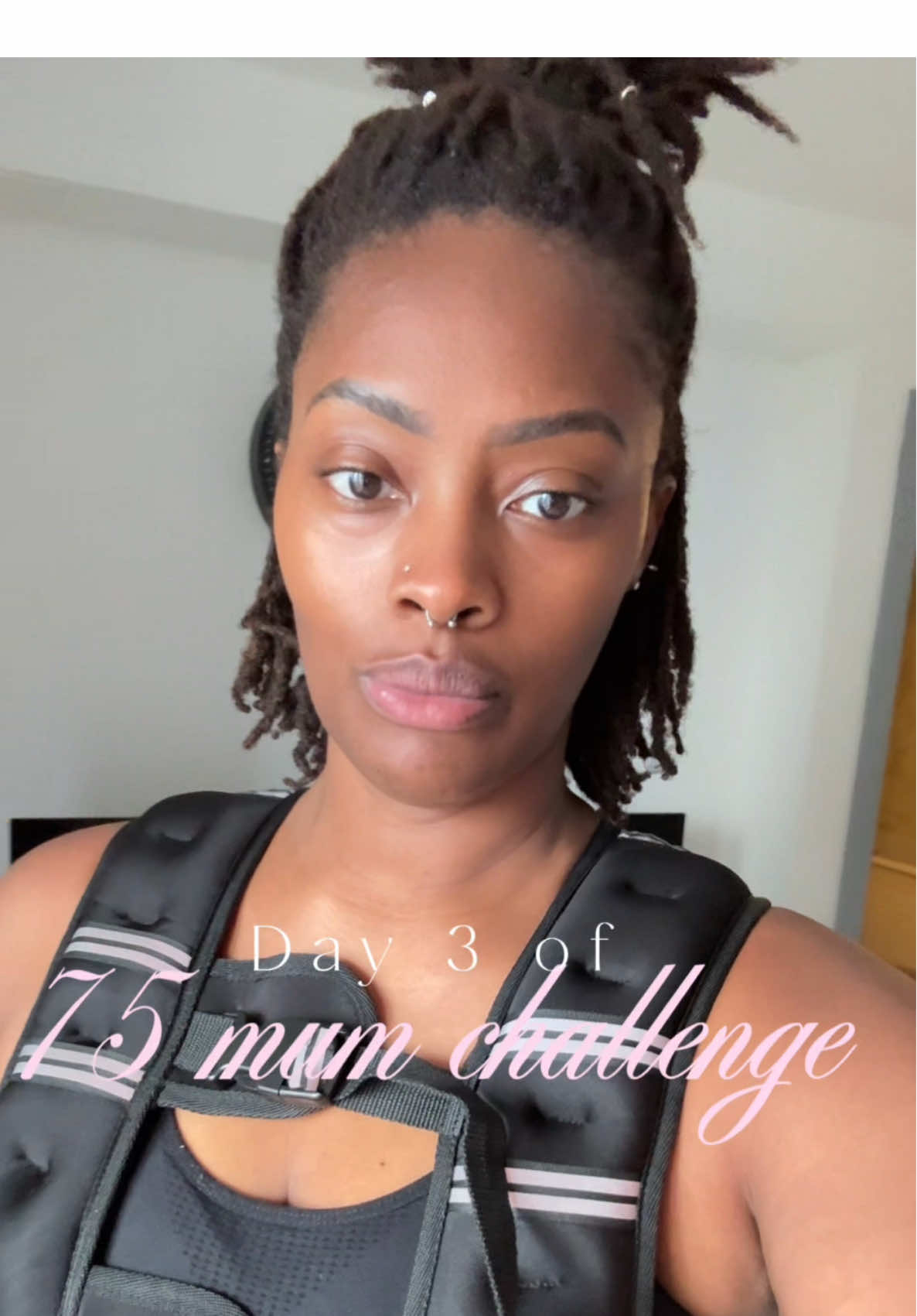 I'm not at a point where I can film myself working out, it horrifies me 😱 jump scare 😅.  But yeah I'm a little obsessed with this vest of mine.  XoXo a loc’d girlie 💋 @locdinwithcheri 👈🏾👈🏾  … … … … … #WeightLos#WeightLossTransformations#weightlossjourney##Fitnessl#75momchallengeon 