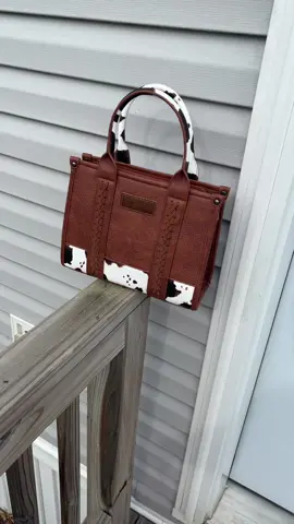 Accented Brown 🐮 Tote #tiktokshopfinds #tiktokshoplabordaysale #creatorsearchinsights 