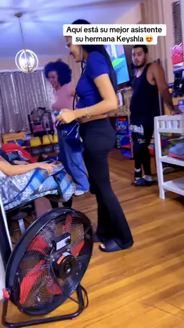 Cuando una familia es unida se trabaja de mano a mano así somos podemos pasar las peores temporadas y situaciones tormentas y cometemos errores pero eso no nos separa todo lo contrario 🔄 siempre unidos como yo les enseñado ellos se tienen unos a los otros @keyshla 👸🏽 @Naichi🎀💕 @💫 los amo mucho la vida nos enseña es la mejor escuela Dios me los bendiga siempre #familia #boricua #fyp #tiktok ##parati