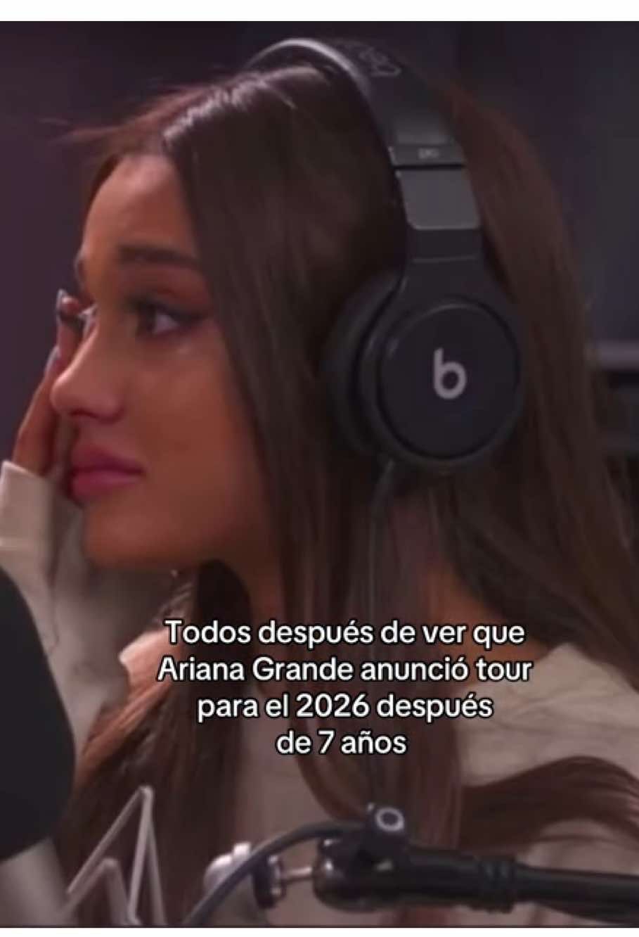 Al fin volvió mommy ari!!!😭 #arianagrande #eternalsunshinetour #supernatural #brigderdaysahead #fyp 