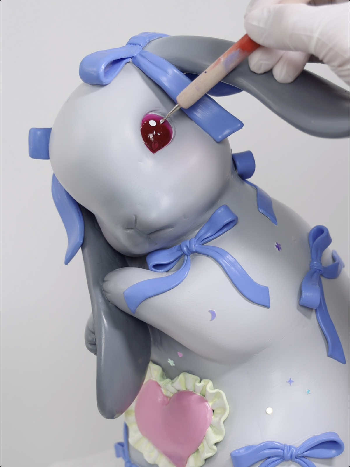 How do you deal with separation from your art? Commission sculpture WIP 🐇 #arttok #paintingprocess #sculpting #cutebunny #tinayuart 