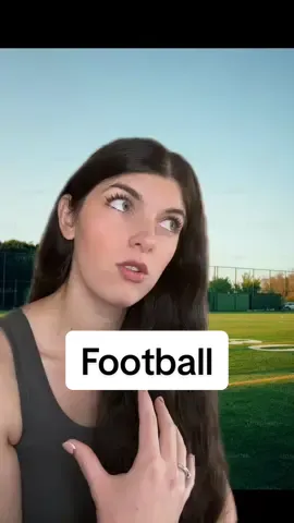 I’m no football expert… #football #whydotheydothis #footballplays #forlaughs #footballseason 