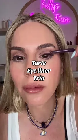 This a must grab! The magenta plum liner is soooooo pretty on all eye colors @tarte cosmetics #Eyeliner #eyemakeup #tartecosmetics #tarte #tiktokshopcreatorpicks 