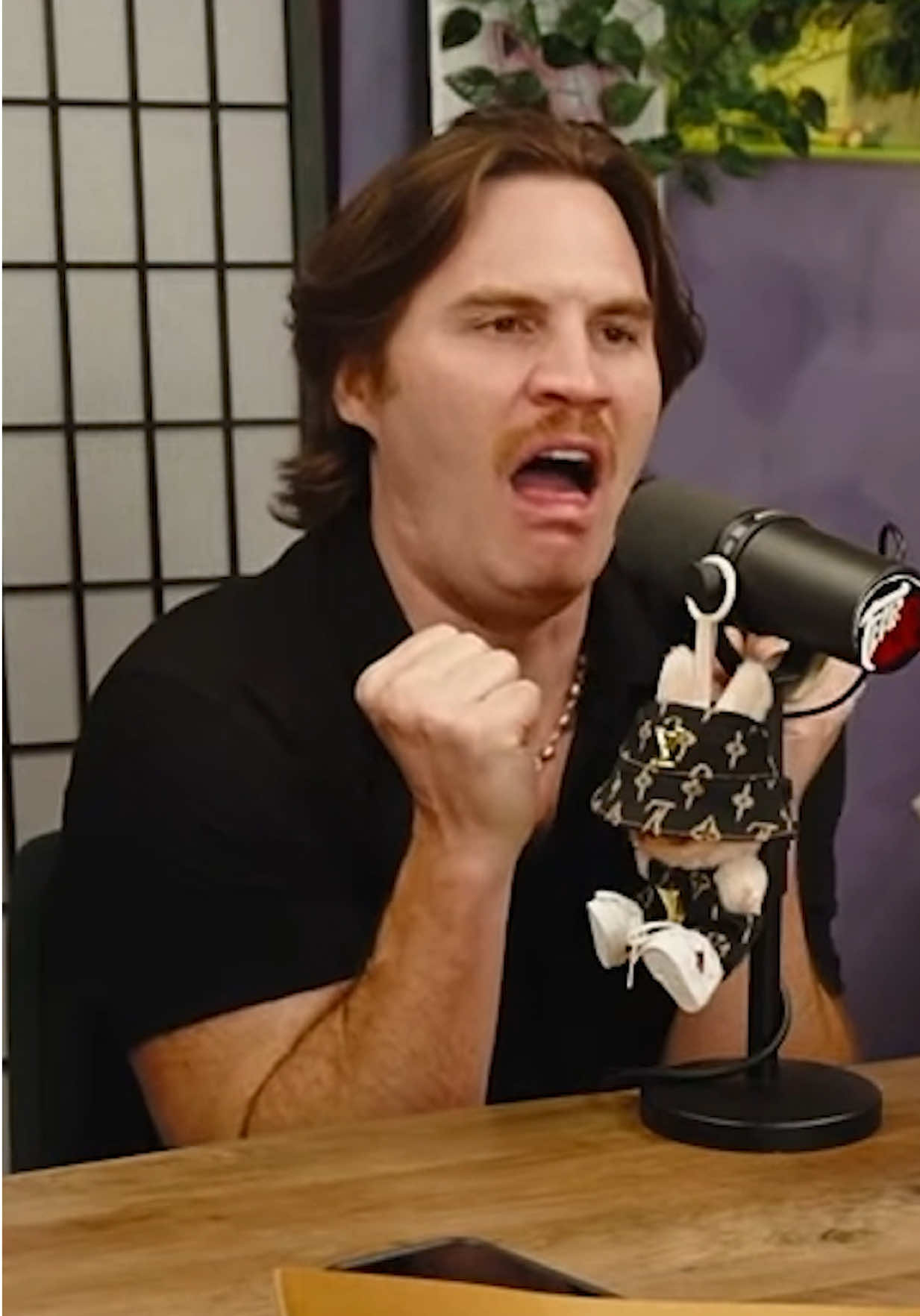 this is so gross #willneff #fearandpodcast #funny #hasanabi #qtcinderella 