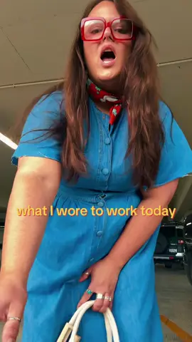 This might be my favorite outfit of the month! Don’t get between me & a denim dress 🤭 #oliviadean #plussizefashion #outfitinspo #fallfashion #whatiworetoday 