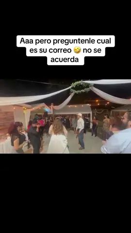 Jaja sorry amor🤣 yo nose cambiar una llanta tampoco. @Angel Paredez 