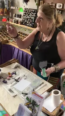 linnie3831 wax painting demo #craft #arretonbarns #isleofwight #encausticart #beeswax 