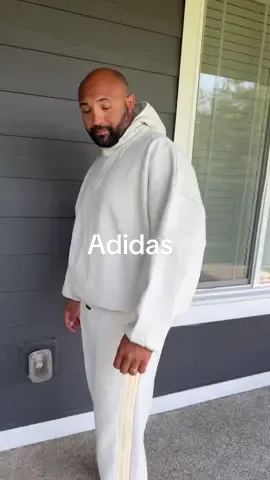 Replying to @yale 📚 @SHOEBACCA #shoebacca #adidas #adidasfearofgod #sweatsuit #tiktokshopcreatorpicks 
