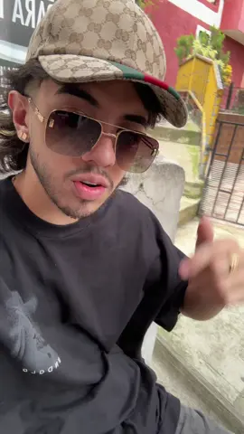 “Llegamos, cantamos, fumam*s, nos fuimosss…” ⛅️. Algo más que viene por ahí, mucha música en camino… no paramos de trabajar 🧟🔜. #fyp #musica #trap #medellin 