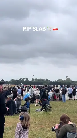 It is so unfortunate to have heard the news of SLAB’s passing. He was an incredible pilot who has amazed thousands of people throughout his career. I never thought that after witnessing his spectacular performance at RIAT 2025 I’d be told he has passed away during a training exercise for an upcoming airshow. I am proud to be of the same nationality as this F-16 pilot and I will be forever grateful that I got to witness not only his best ever performance at RIAT 2025 but also unfortunately his last. Fly high Maciej Krakowiak 🕊️ #flyhigh #rip #f-16 #polish #pilot 